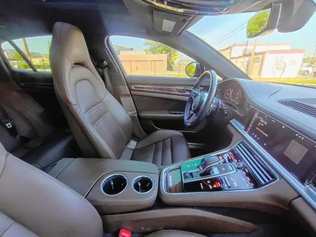 2017 Porsche Panamera Turbo