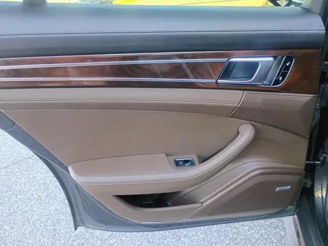 2017 Porsche Panamera Turbo