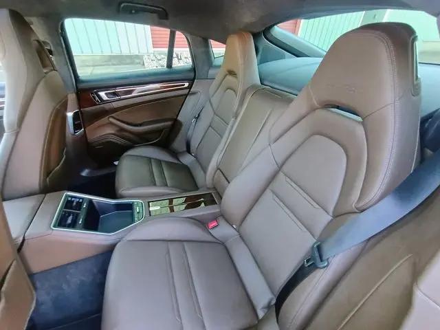 2017 Porsche Panamera Turbo