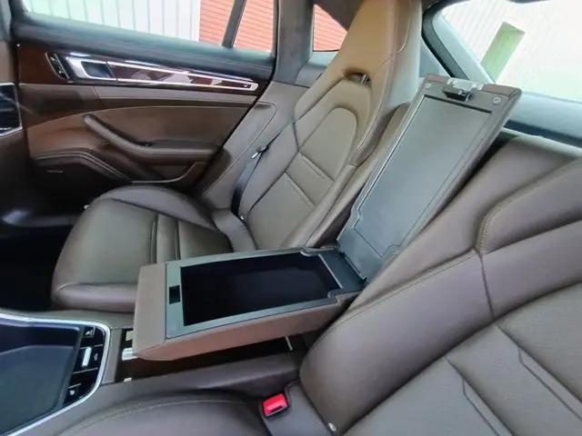 2017 Porsche Panamera Turbo