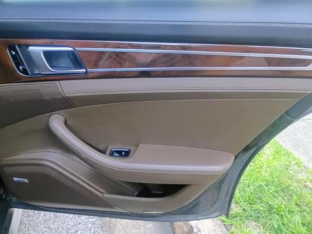 2017 Porsche Panamera Turbo