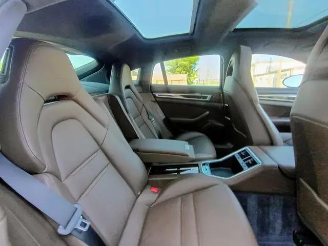 2017 Porsche Panamera Turbo