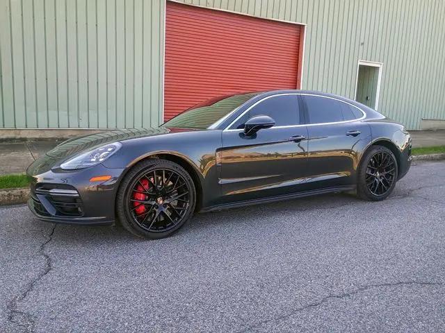 2017 Porsche Panamera Turbo