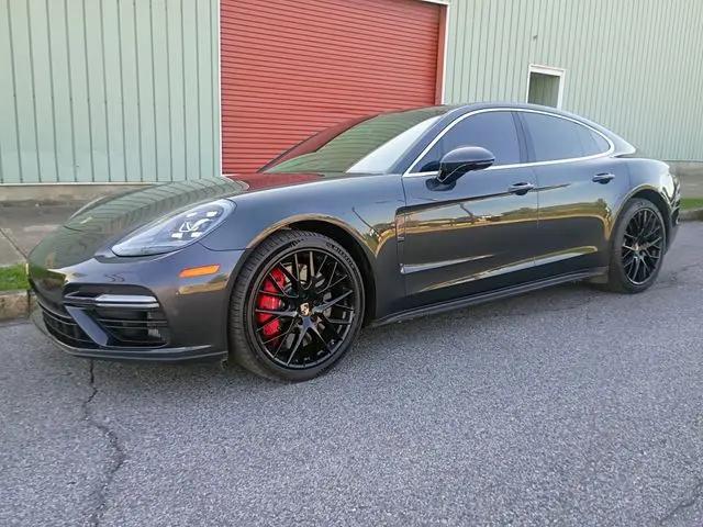 2017 Porsche Panamera Turbo