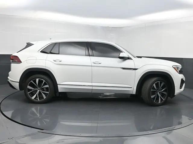 2025 Volkswagen Atlas Cross Sport 2.0T SEL Premium R-Line