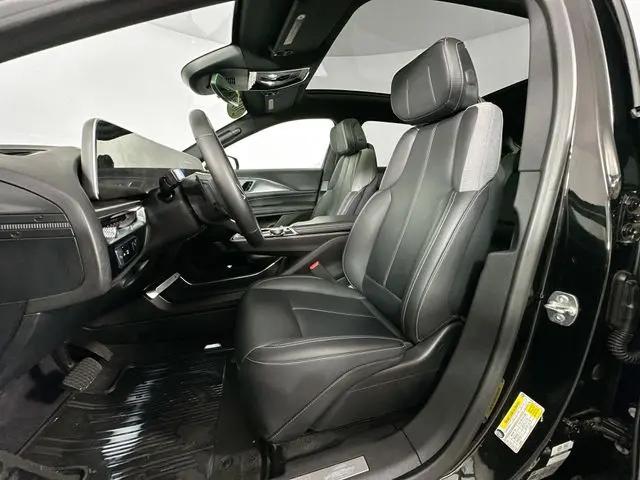 2024 Cadillac iQ Tech w/1SA