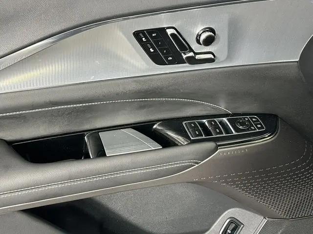 2024 Cadillac iQ Tech w/1SA