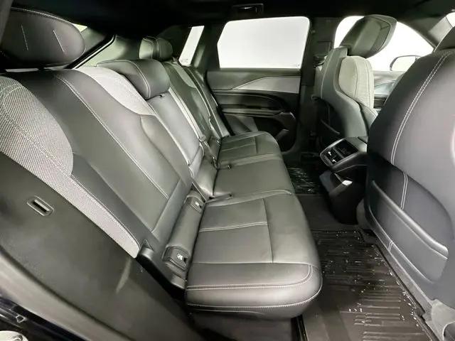 2024 Cadillac iQ Tech w/1SA