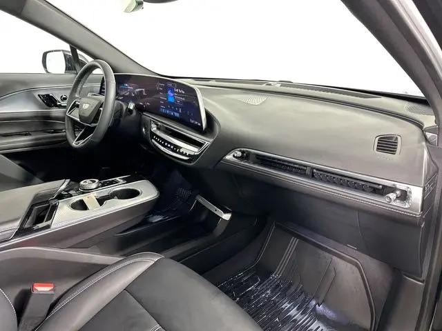 2024 Cadillac iQ Tech w/1SA
