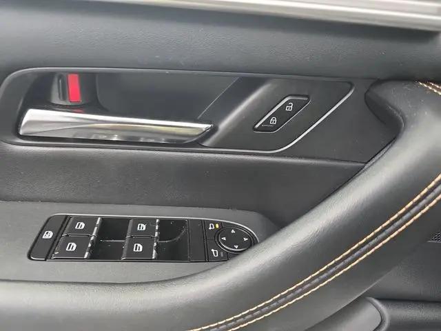 2024 Mazda X-90 3.3 Turbo Preferred Plus