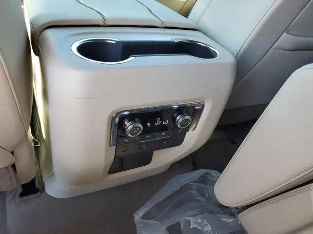 2026 GMC Yukon XL 4WD Denali