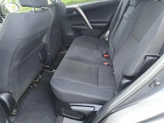 2018 Toyota RAV4 Hybrid XLE