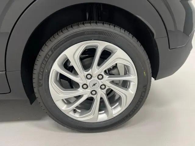2027 Chevrolet Bolt LT FWD
