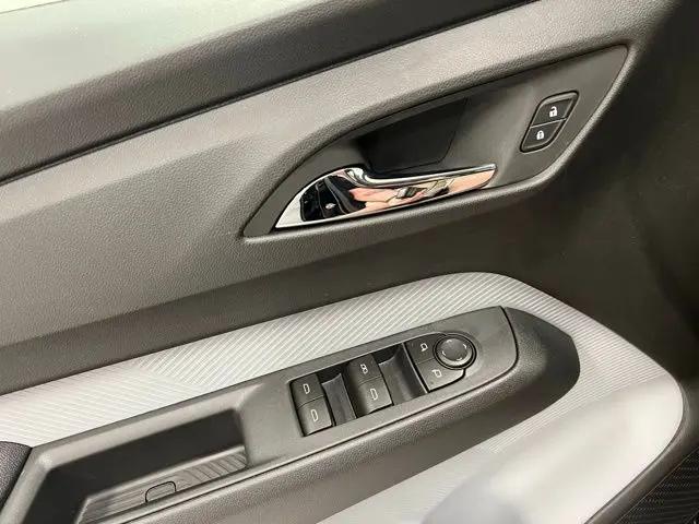 2027 Chevrolet Bolt LT FWD
