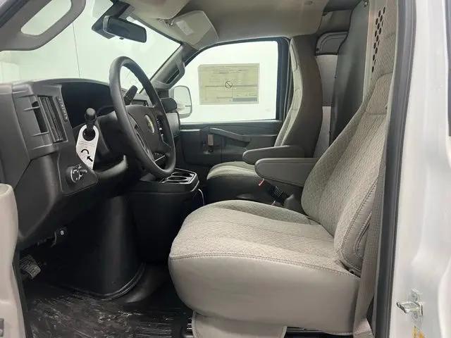 2026 Chevrolet Express Cargo Van 2500 Extended Wheelbase, WT, RWD