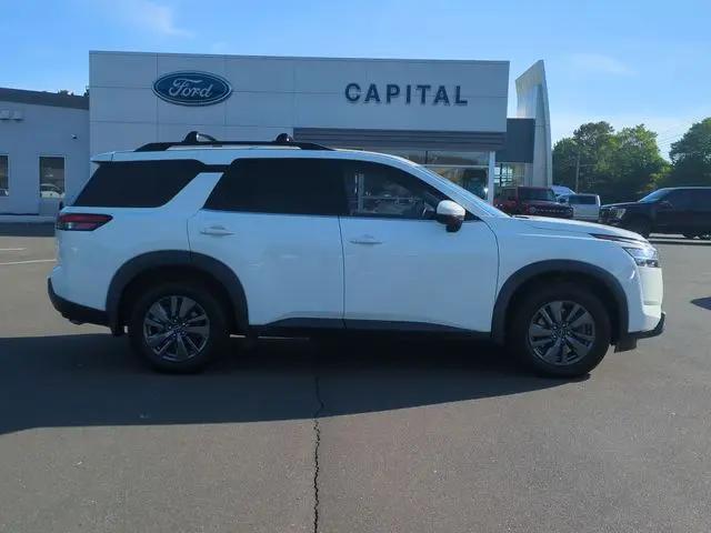 2022 Nissan Pathfinder SV 4WD