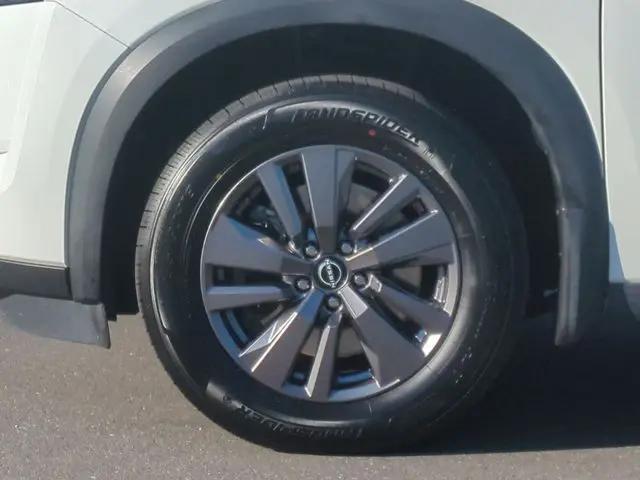 2022 Nissan Pathfinder SV 4WD