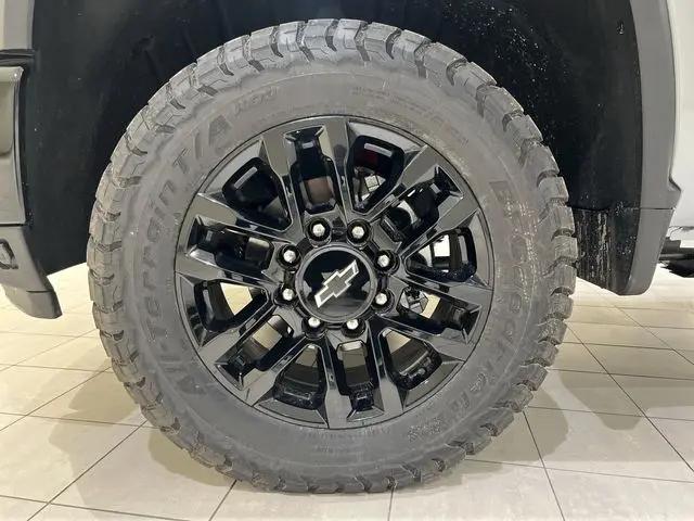 2026 Chevrolet Silverado 2500HD Crew Cab, Standard Bed, LT, 4WD