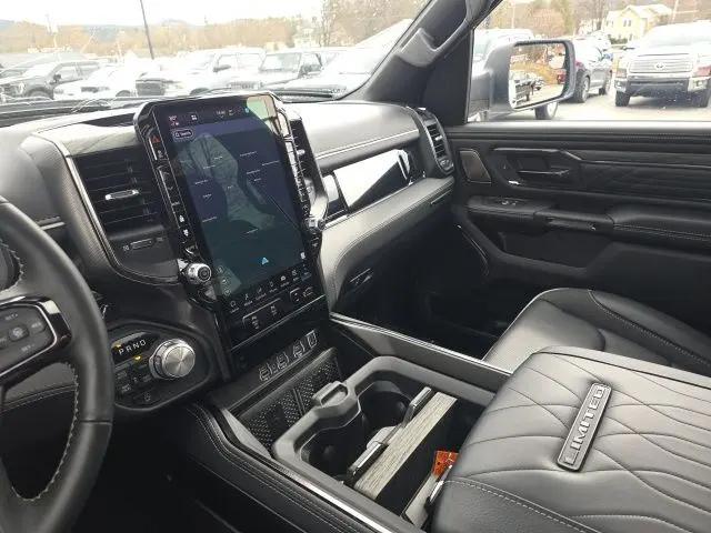2025 Ram 1500 Limited Crew Cab 4x4 5'7" Box