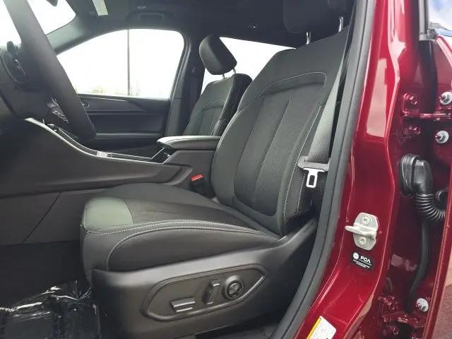 2026 Jeep Grand Cherokee L Altitude 4x4