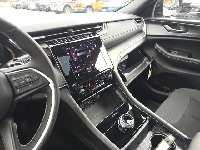 2026 Jeep Grand Cherokee L Altitude 4x4