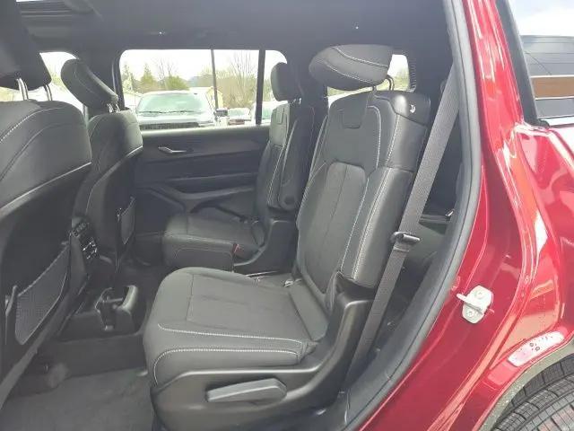 2026 Jeep Grand Cherokee L Altitude 4x4