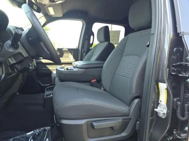 2026 Ram 2500 Black Express Crew Cab 4x4 6'4" Box