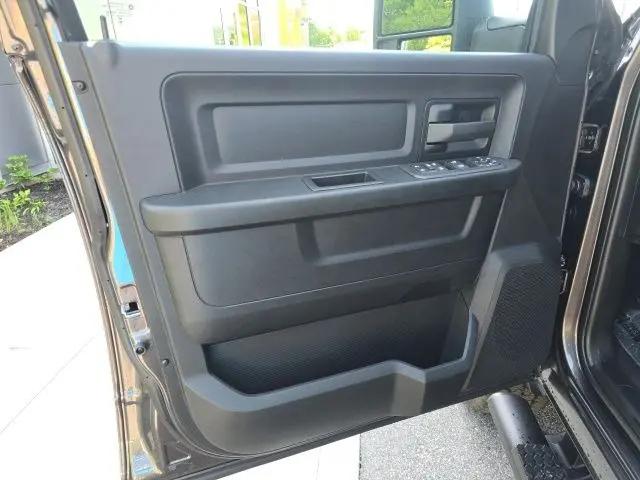 2026 Ram 2500 Black Express Crew Cab 4x4 6'4" Box