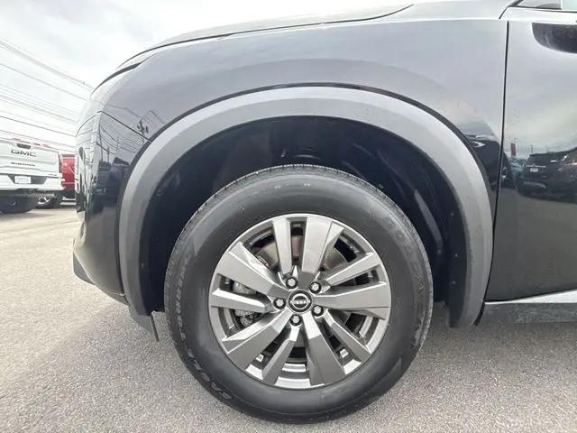 2025 Nissan Pathfinder SV FWD