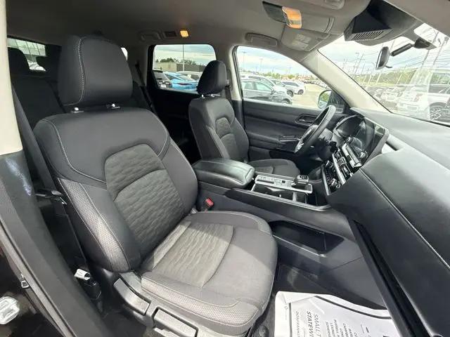 2025 Nissan Pathfinder SV FWD
