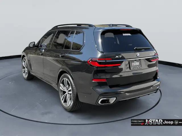 2025 BMW X7 xDrive40i