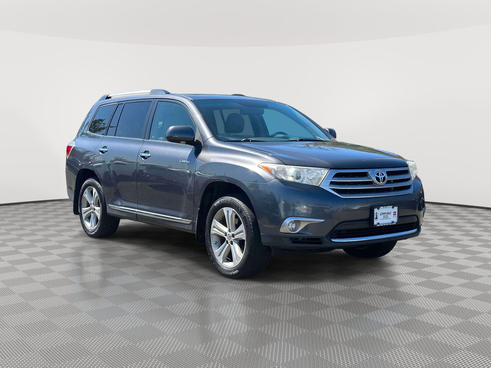 Magnetic Gray Metallic 2013 Toyota Highlander Limited V6 AWD SUV / Crossover Automatic
