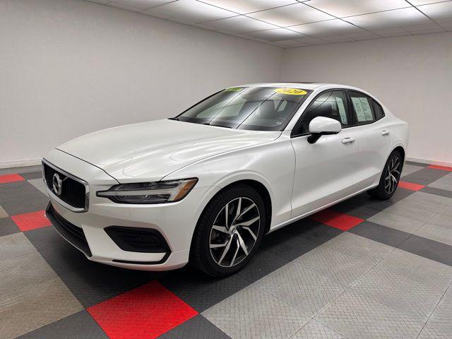 2020 Volvo S60 T6 Momentum