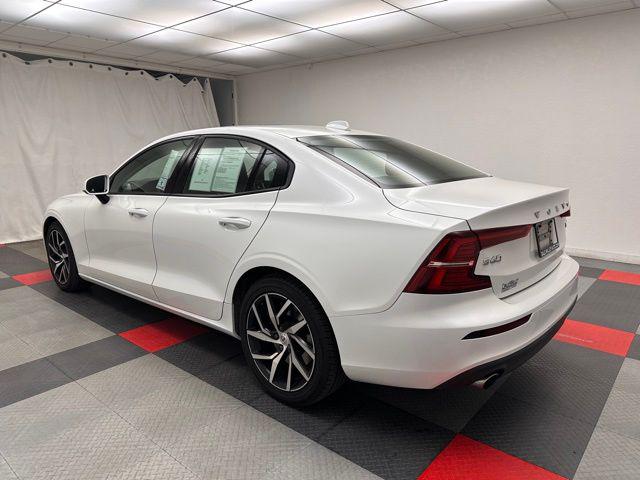 2020 Volvo S60 T6 Momentum