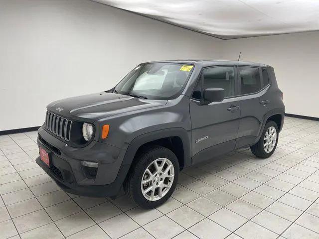 2023 Jeep Renegade Latitude 4x4 for sale in Sheboygan, WI