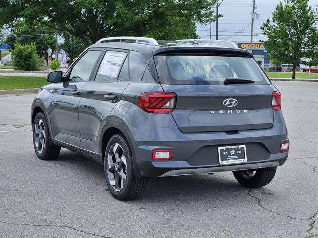 2026 Hyundai Venue SEL w/Two-Tone Roof