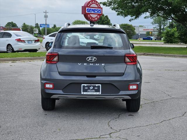 2026 Hyundai Venue SEL w/Two-Tone Roof