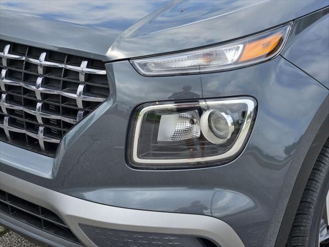 2026 Hyundai Venue SEL w/Two-Tone Roof
