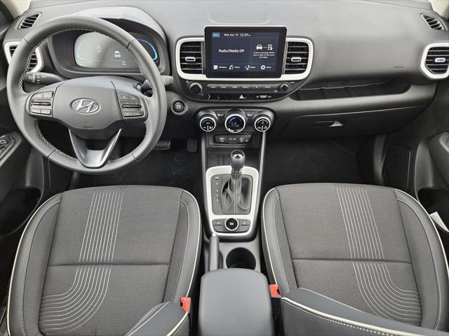 2026 Hyundai Venue SEL w/Two-Tone Roof