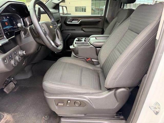 2023 Chevrolet Silverado 1500 4WD Crew Cab Short Bed LT with 2FL