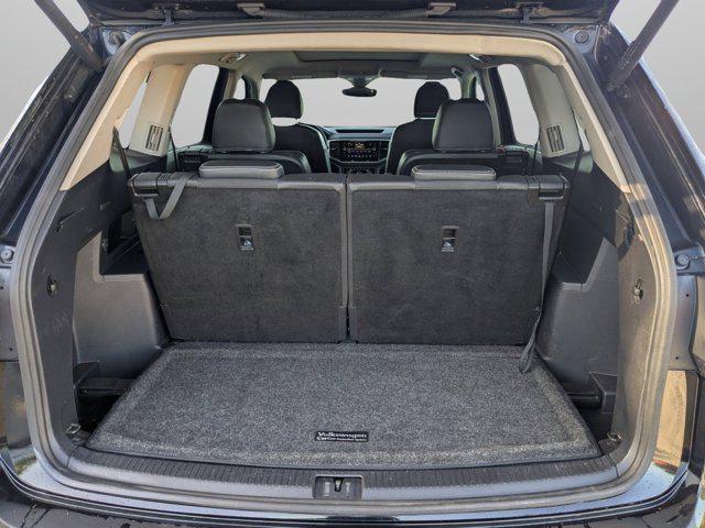 2023 Volkswagen Atlas 3.6L V6 SEL R-Line Black