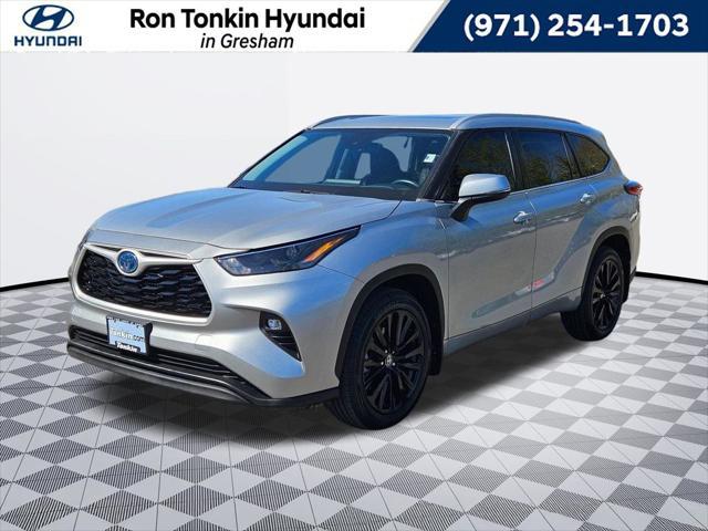 2022 Toyota Highlander Hybrid XLE for sale in GRESHAM, OR