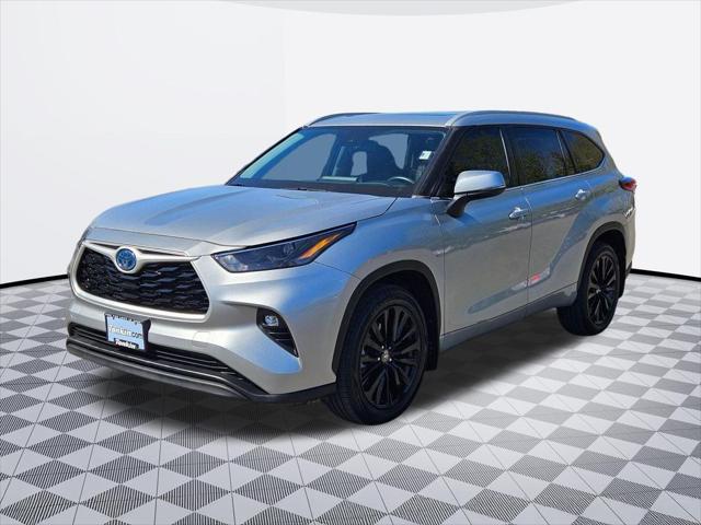 2022 Toyota Highlander Hybrid XLE