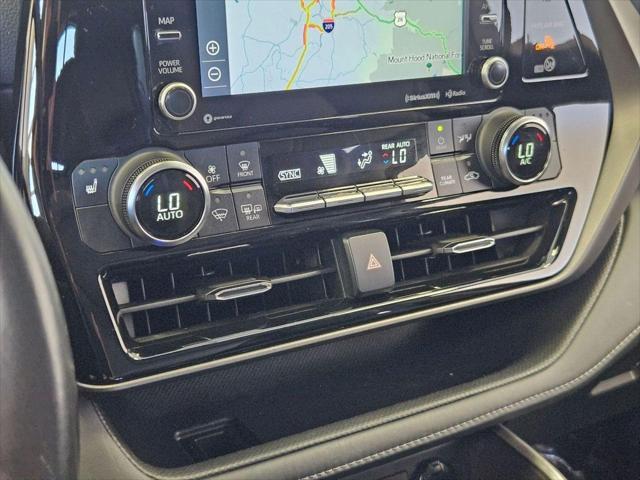 2022 Toyota Highlander Hybrid XLE
