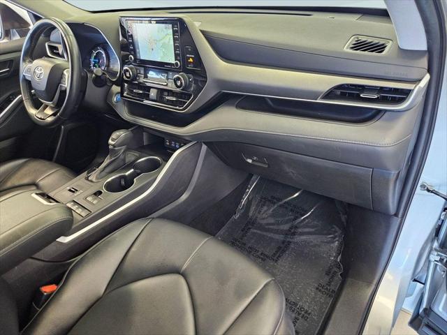 2022 Toyota Highlander Hybrid XLE