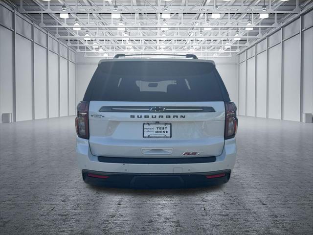 2022 Chevrolet Suburban 4WD RST