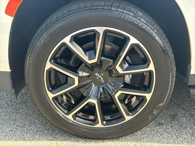 2022 Chevrolet Suburban 4WD RST