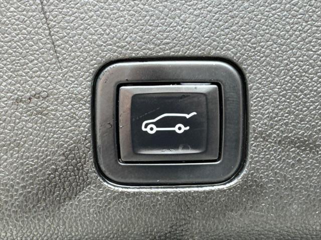 2022 Chevrolet Suburban 4WD RST