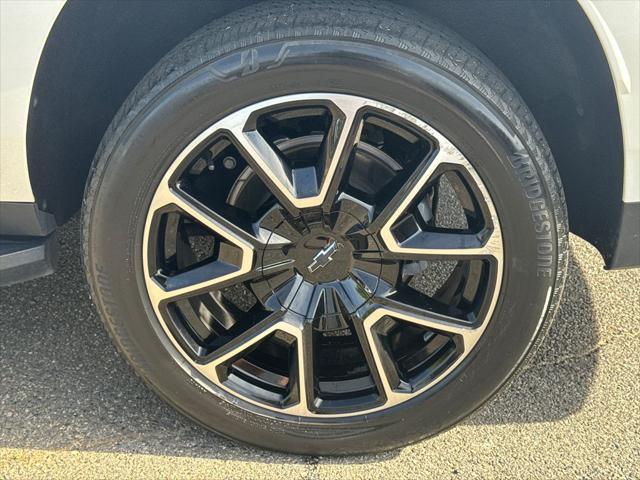 2022 Chevrolet Suburban 4WD RST