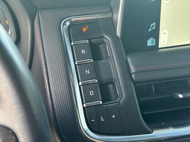 2022 Chevrolet Suburban 4WD RST
